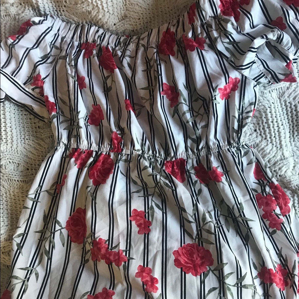 🌹 ADORABLE STRIPED FLOWER DRESS 🌹
